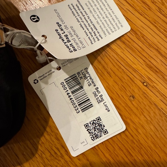 NWT Lululemon Everywhere Belt Bag Large 2L Black - Picture 2 of 7